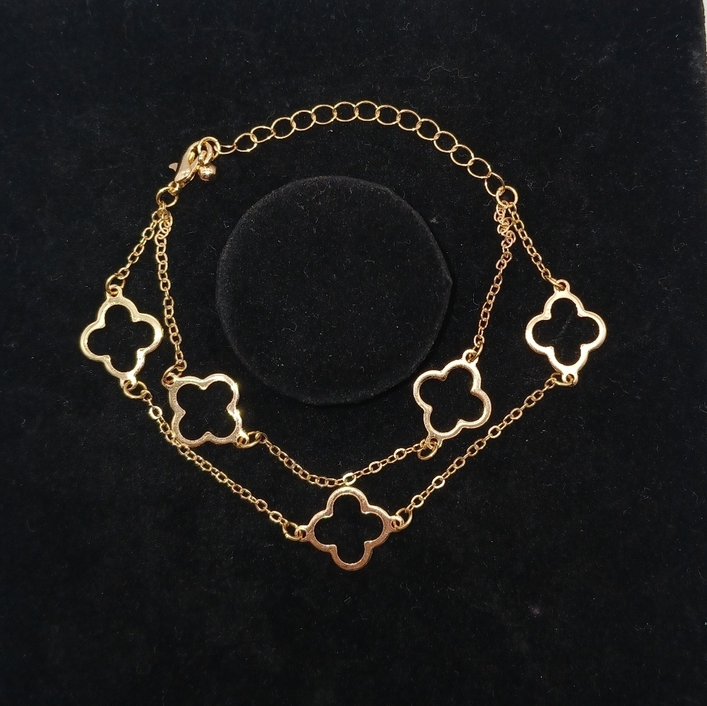 Gold-tone Double Strand Hollow Clover Style Bracelet 8.5"​​
